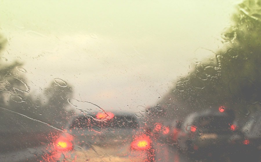 Dirigir na chuva