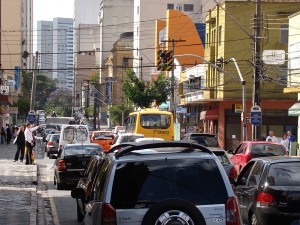 Carros em Curitiba