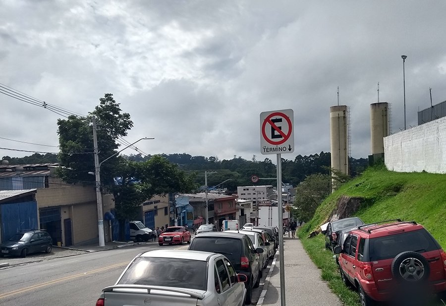 Sinais de trânsito, regras, estacionamento é proibido, pare, reboque,  caminhão, seta