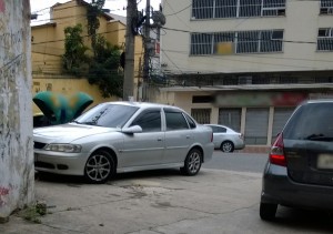 Estacionamento na calçada Rio