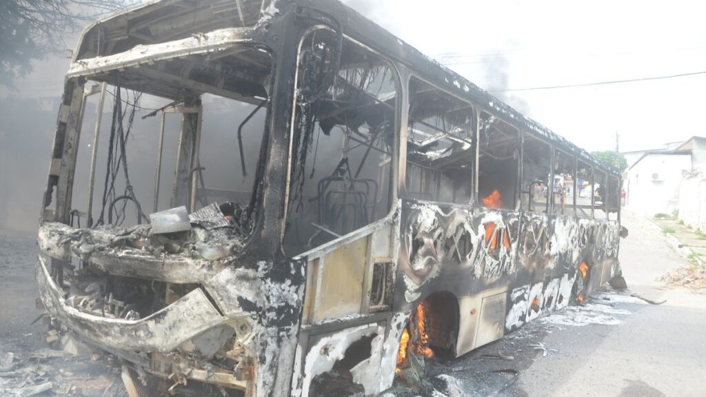 Conheça os direitos de passageiros de ônibus em caso de acidente