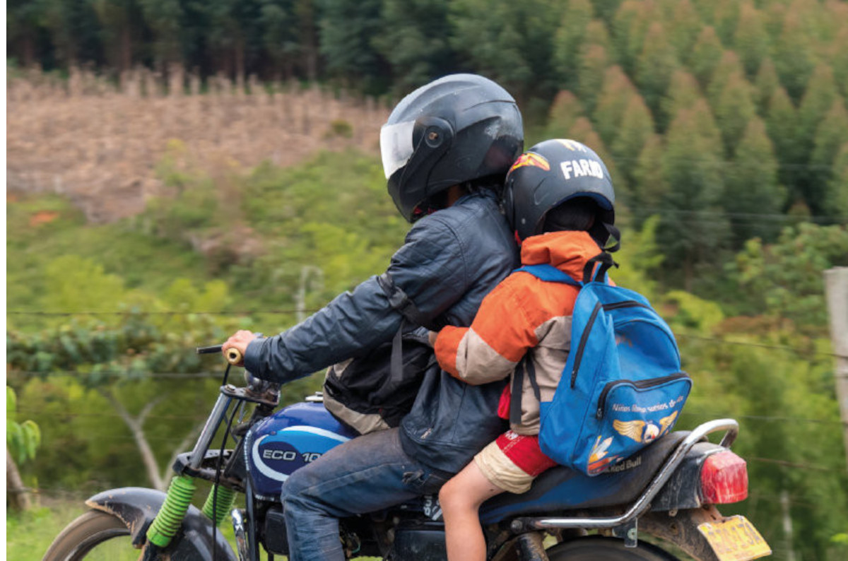 Afinal, pode levar criança na moto?