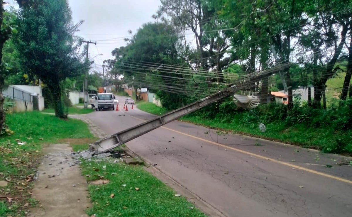 derruba-poste-taboao-2