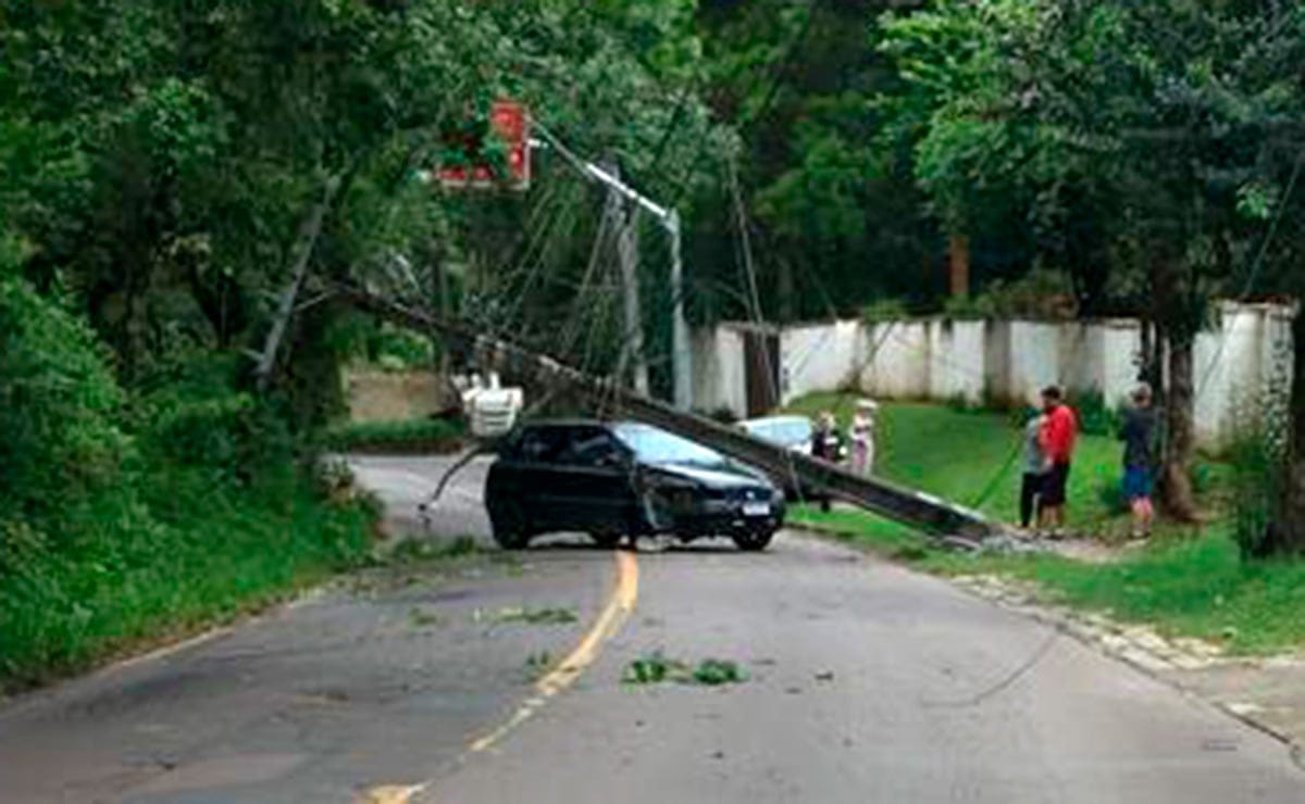 derruba-poste-taboao-colaboracao