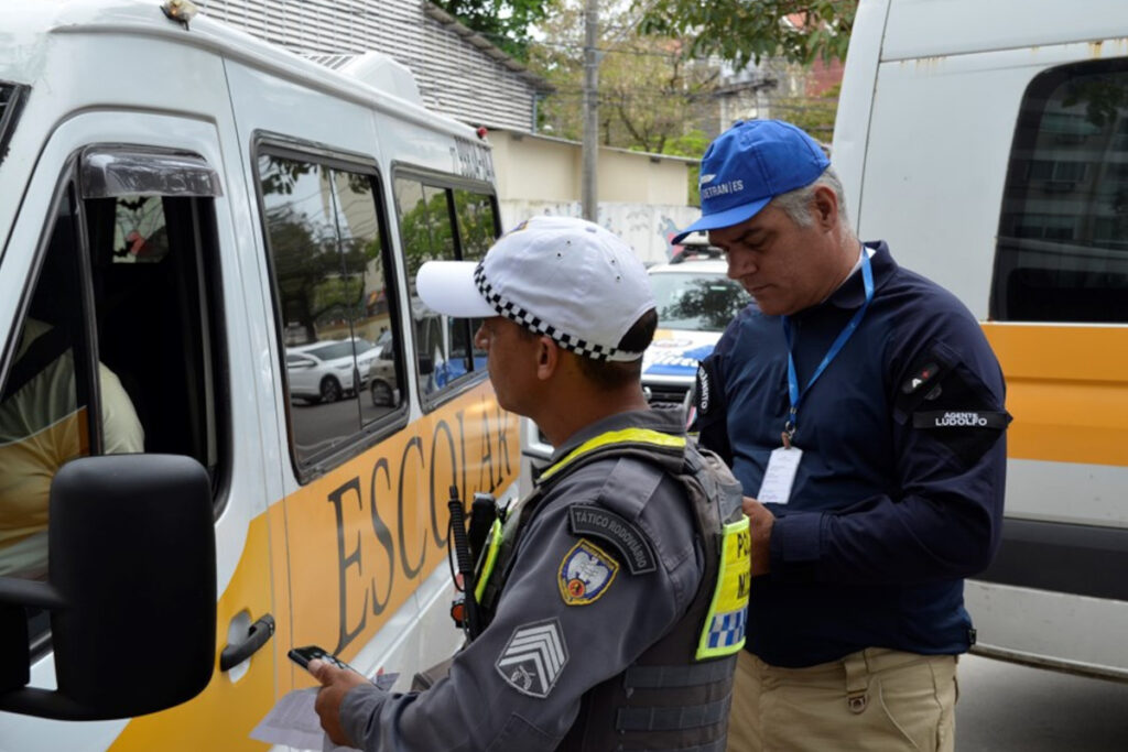 Contratação transporte escolar