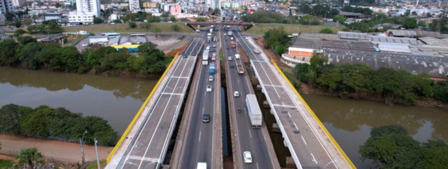 trânsito e velocidade das vias
