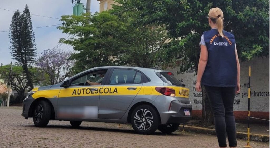 Em reação à proposta do governo, PL busca tirar do Contran o poder de alterar regras das autoescolas