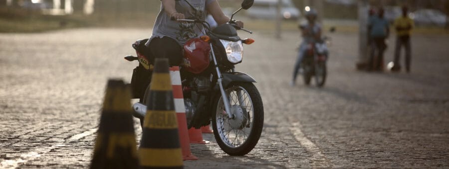formação de motociclistas