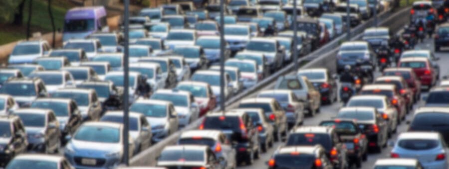 Trânsito e engarrafamento
