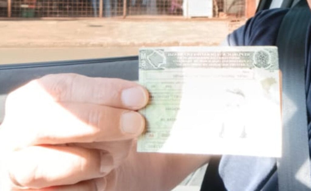 CNH vencida: quanto tempo o motorista pode dirigir e o que diz a lei