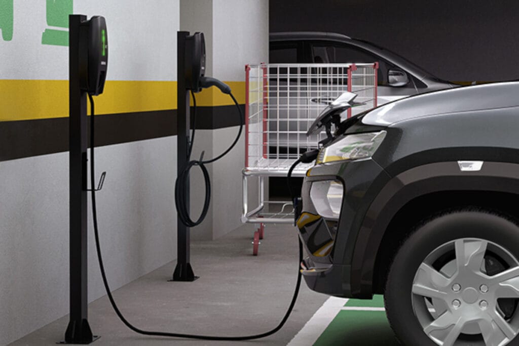 Alta demanda nas férias reforça a necessidade de infraestrutura estável para recarga de veículos elétricos