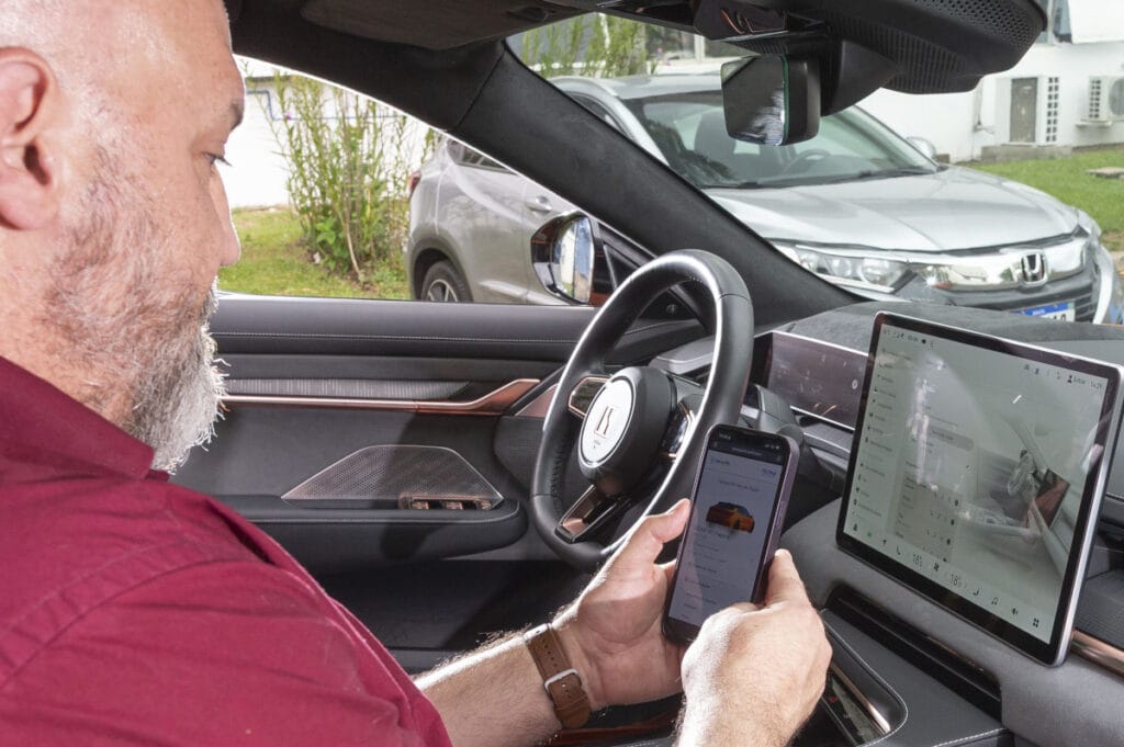 “Token no carro”: mil motoristas vão testar novo Passaporte Veicular Digital no Paraná