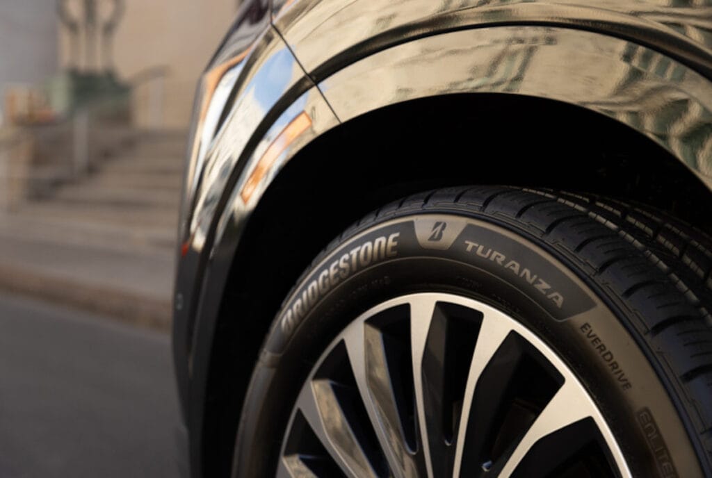 Viagem no fim de ano? Confira as dicas para saber quando trocar os pneus