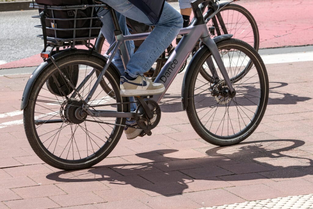 Projeto cria regras para bicicletas elétricas e exige cadastro e capacete