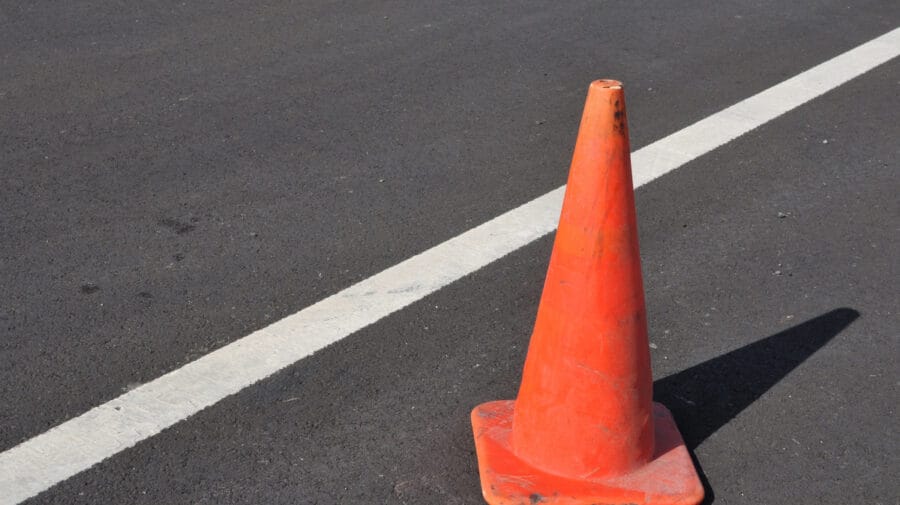 vaga reservada com cone