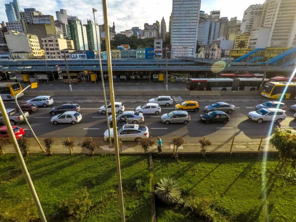 São Paulo fecha 2025 com 35,3 milhões de veículos e concentra 27,4% da frota nacional, aponta Veloe/FIPE