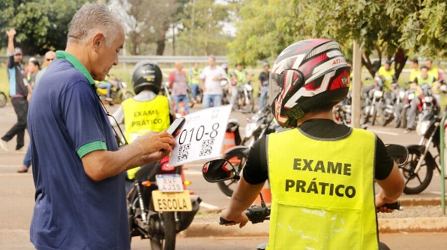 formação de condutores CNH autoescolas