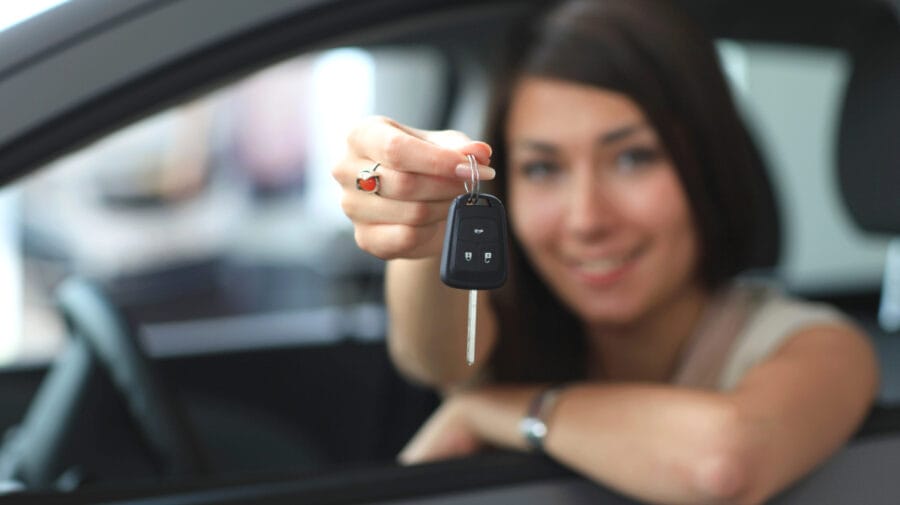 idade mínima para dirigir