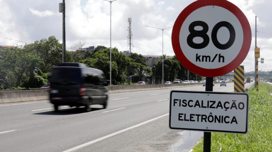 multas de trânsito por dia