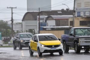 chuva trânsito