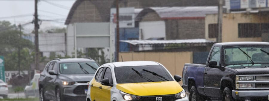chuva trânsito
