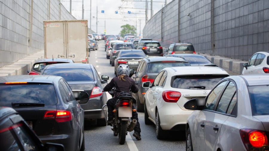 corredor de moto