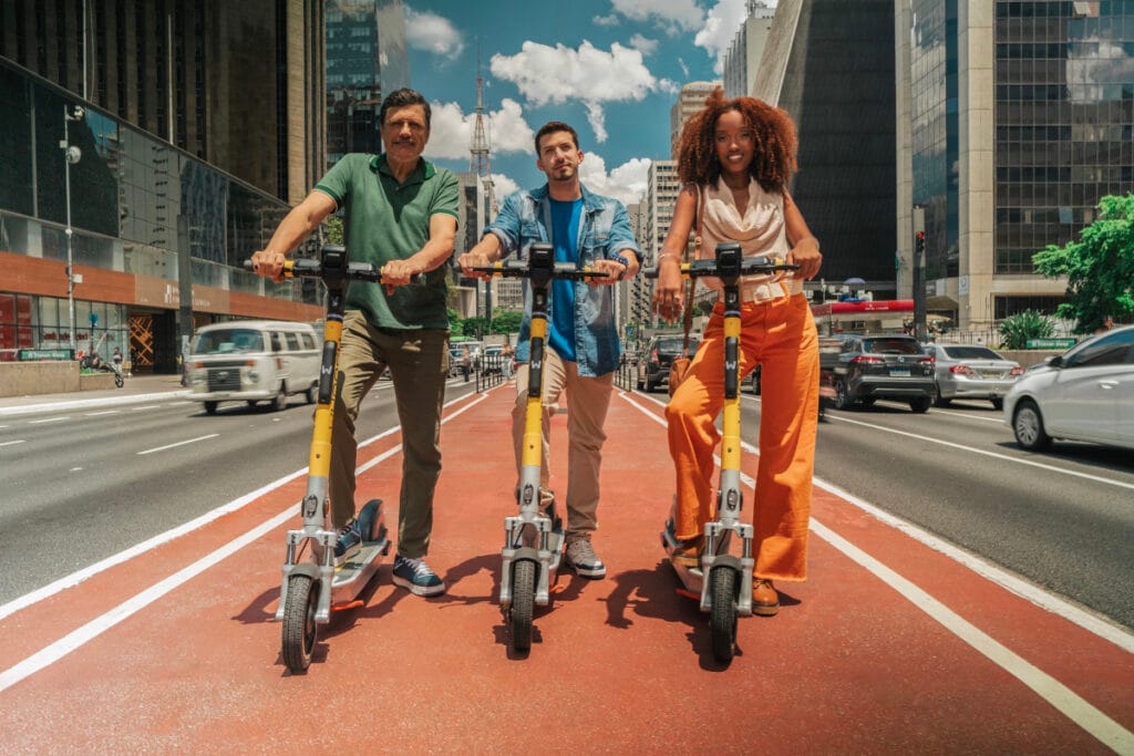 Chuva e mobilidade: como andar de patinete elétrica com segurança