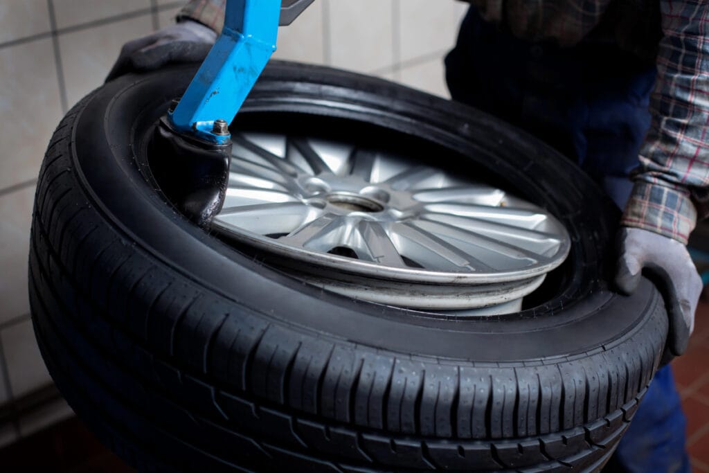 Cuidados com os pneus aumentam segurança, reduzem consumo e evitam gastos no carro