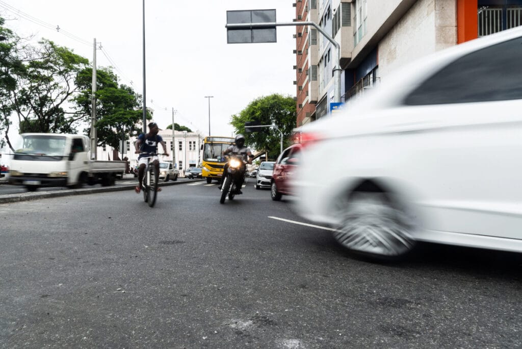 Atlas da Violência liga alta de mortes no trânsito à precarização do trabalho por aplicativos