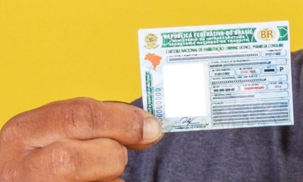 Teve a CNH cassada? Fazer o curso teórico pelo app pode não resolver seu problema