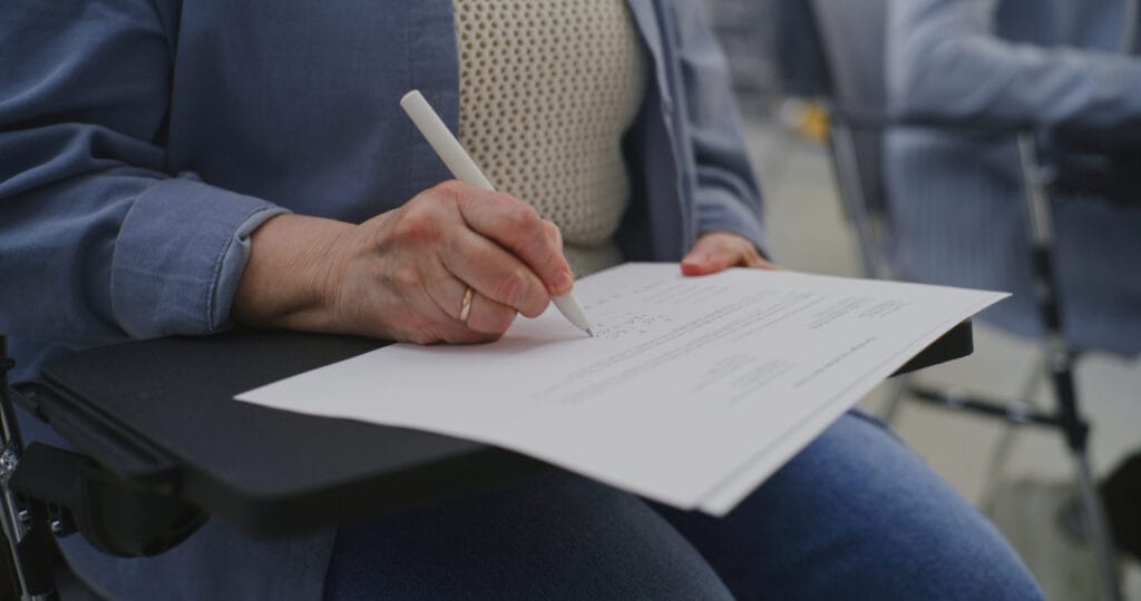 Curso teórico da CNH fica em segundo plano no relatório que muda o CTB, alerta especialista