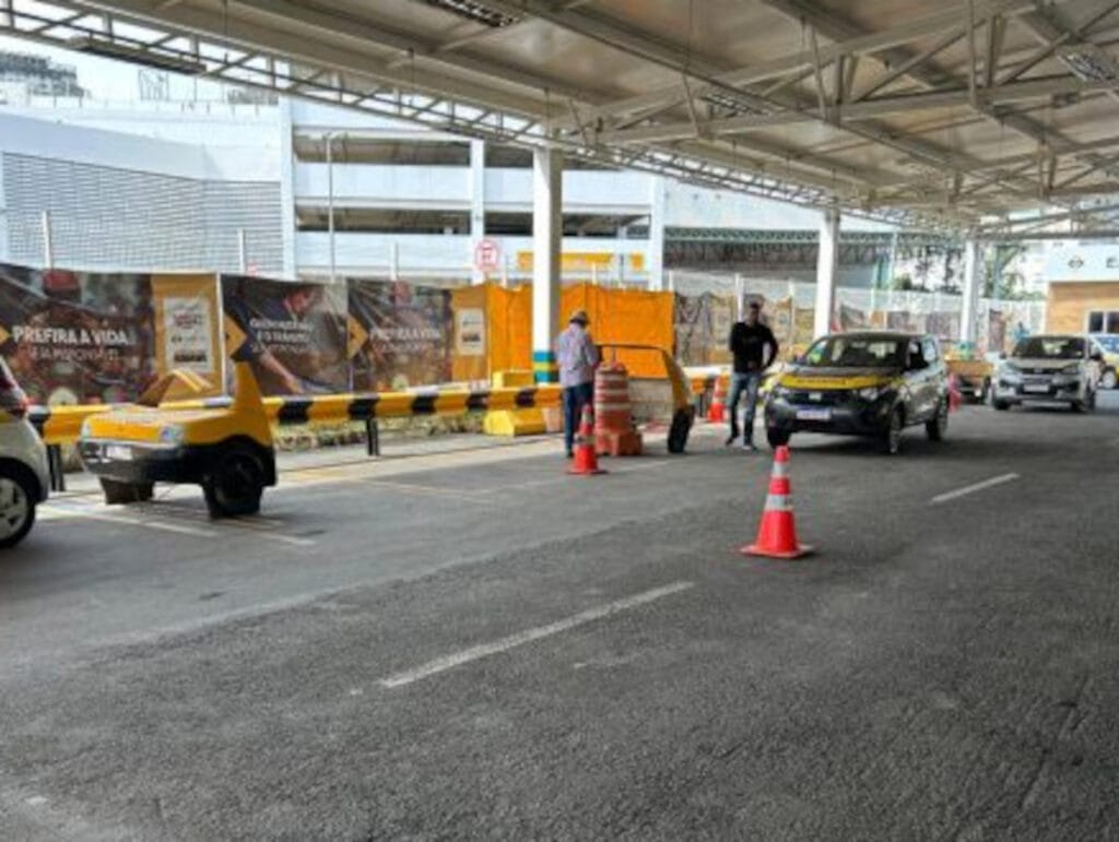 Relator freia Resolução 1.020 e propõe aumento de horas mínimas de aulas para obtenção da CNH