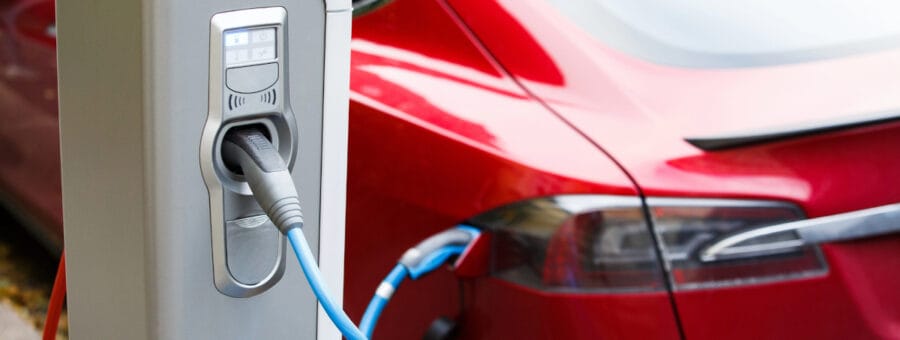 carregar carro elétrico todos os dias mitos