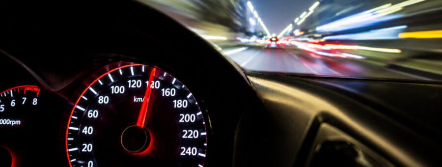 carro limitador de velocidade