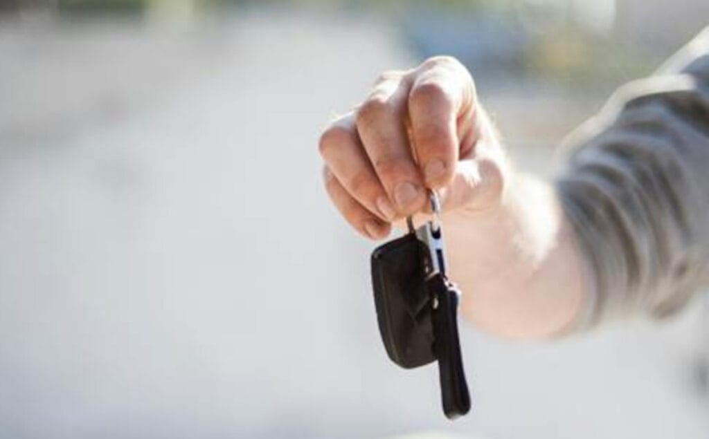 Golpes na compra e venda de carros disparam: veja como não cair nas fraudes mais comuns