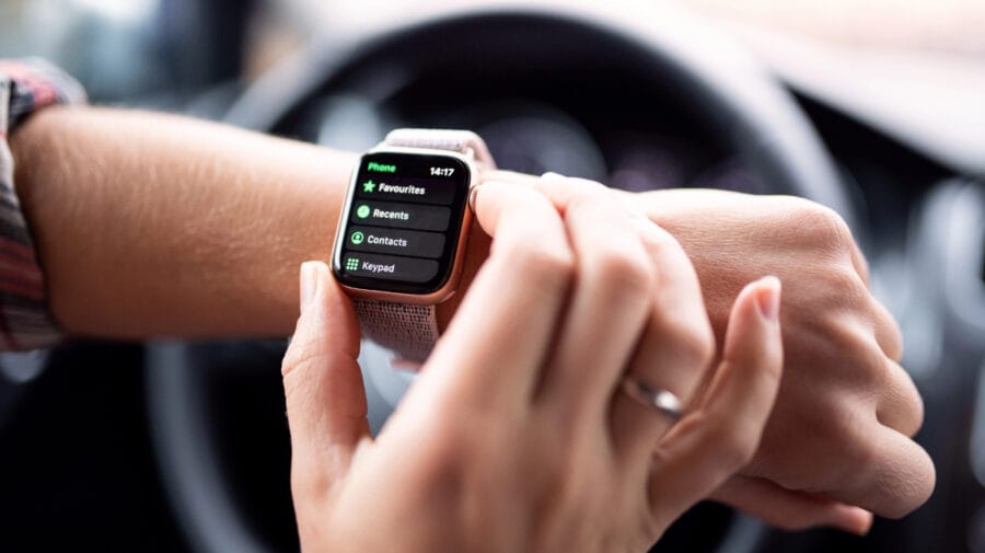 smartwatch ao volante