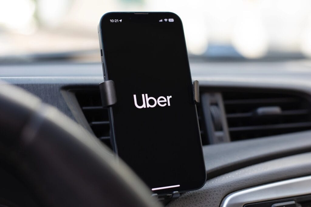 Uber testa cobrança de motoristas por corridas recusadas na Europa