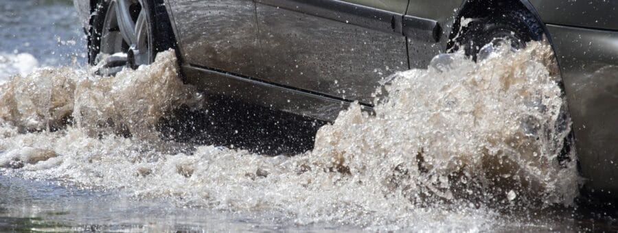 Dirigir com chuva forte