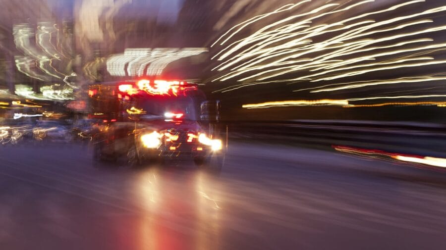 passagem veículos de emergência