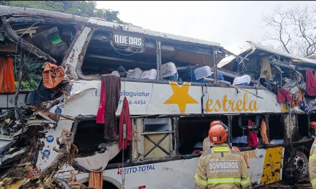 Tragédia na BR-040 expõe risco de transporte clandestino de passageiros 