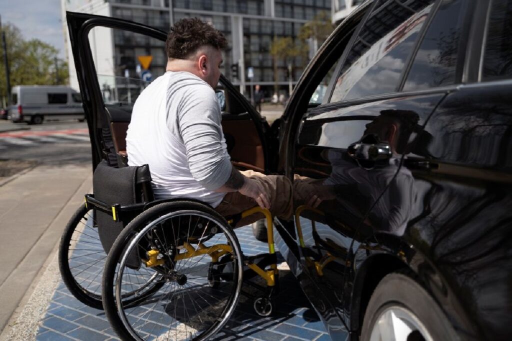 Dia Nacional de Luta das Pessoas com Deficiência reforça debate sobre acessibilidade e mobilidade no mercado automotivo