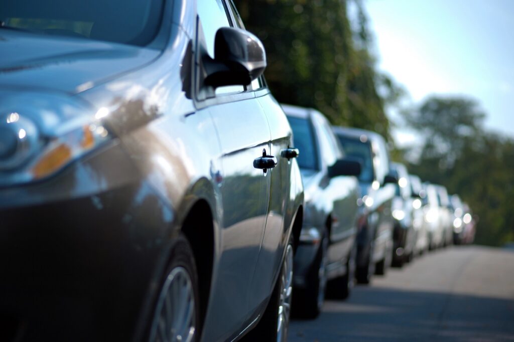 Motorista com IPVA atrasado poderá ter 90 dias antes de veículo ser removido, prevê PL