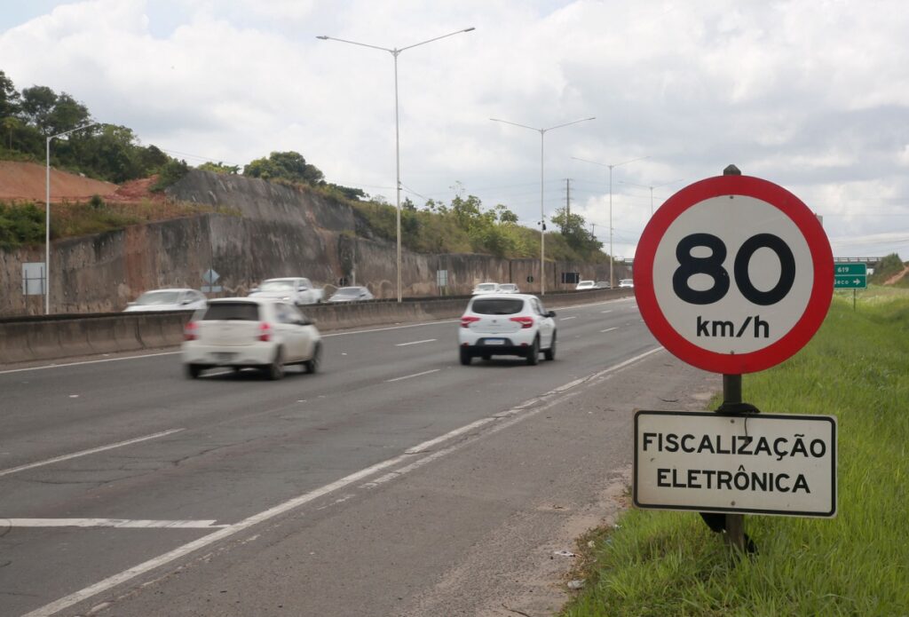 Radar de velocidade média deve prevenir acidentes, não criar armadilhas para motoristas