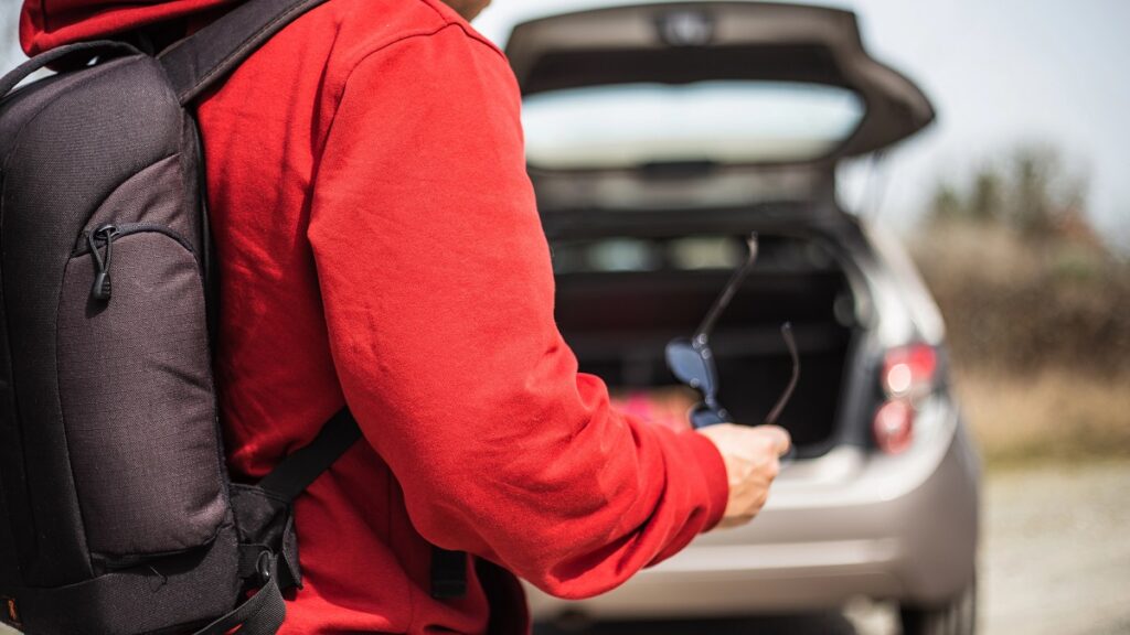 Vai viajar de carona por aplicativo? Veja o que conferir antes de embarcar