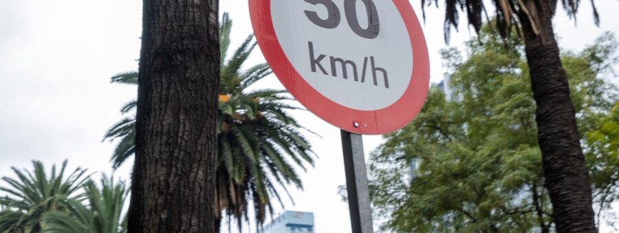 limite de velocidade sem placa