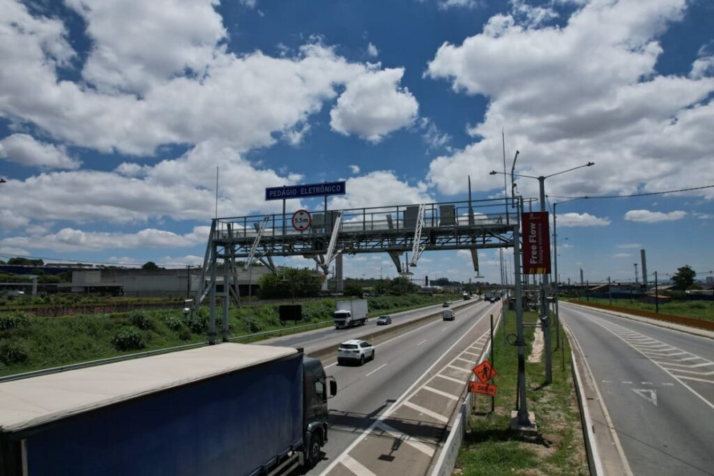 Free Flow da Dutra tem novas tarifas: veja quem paga e como consultar o valor