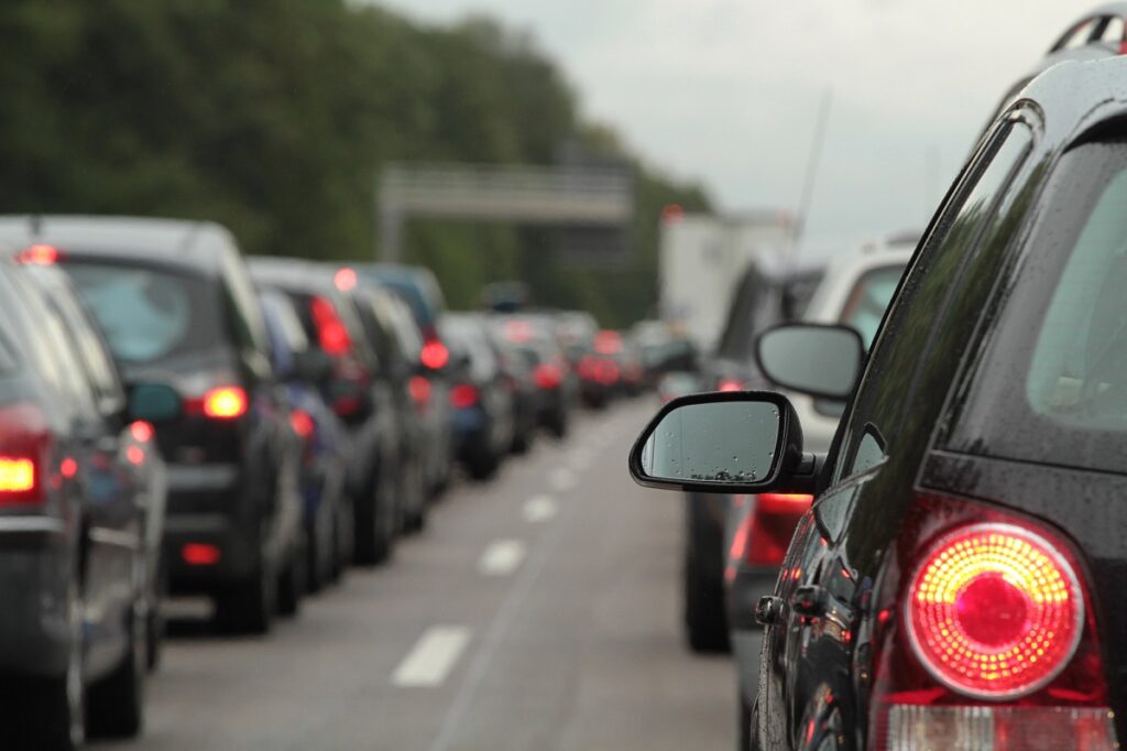 Vai viajar no feriado? Veja o que conferir antes de seguir um atalho do aplicativo