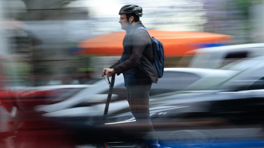 bicicletas e patinetes elétricos