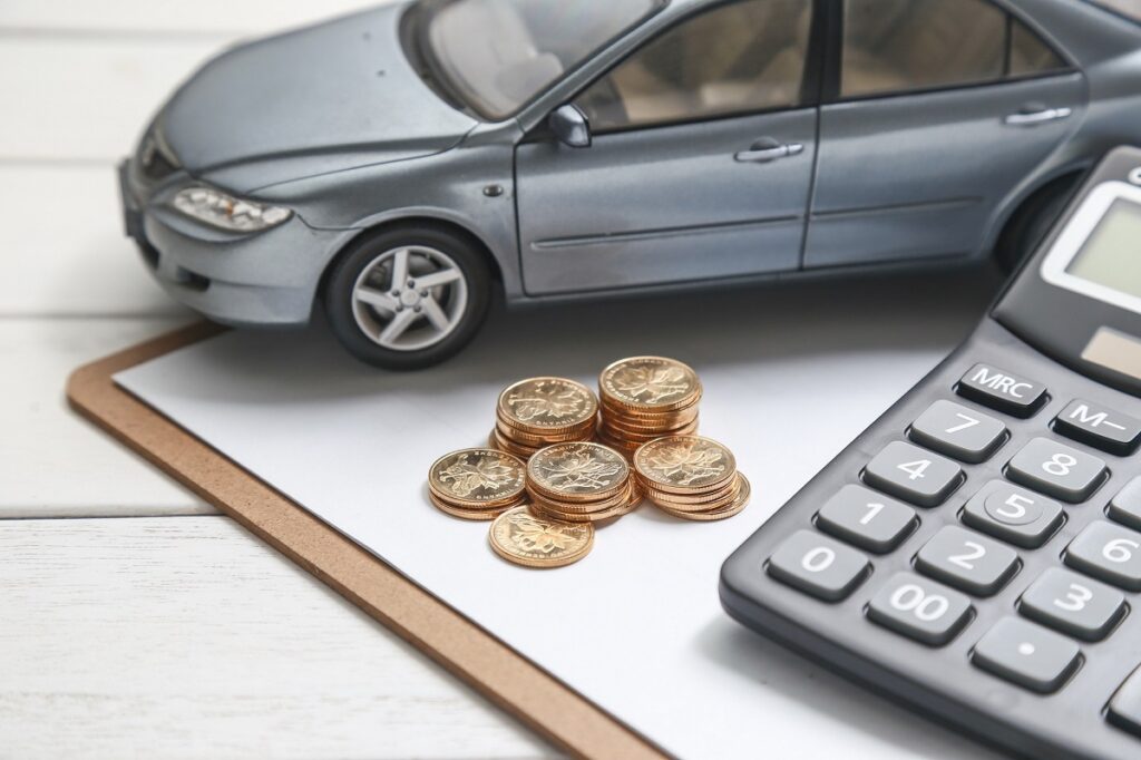 Como evitar ciladas ao comprar um carro de leilão? Veja os cuidados antes de fechar negócio